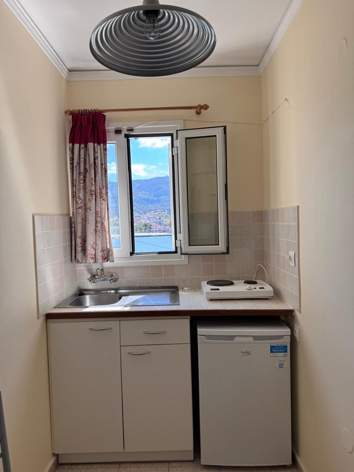 Matrona Apartments Poros Town Exterior photo