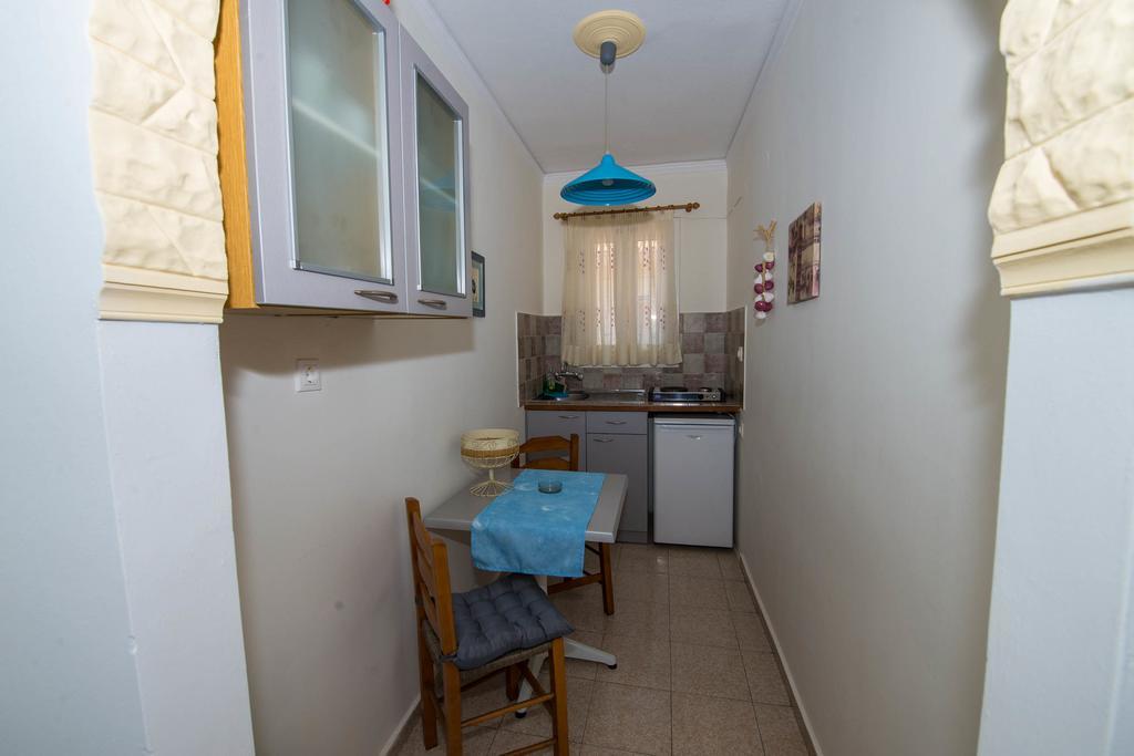 Matrona Apartments Poros Town Exterior photo
