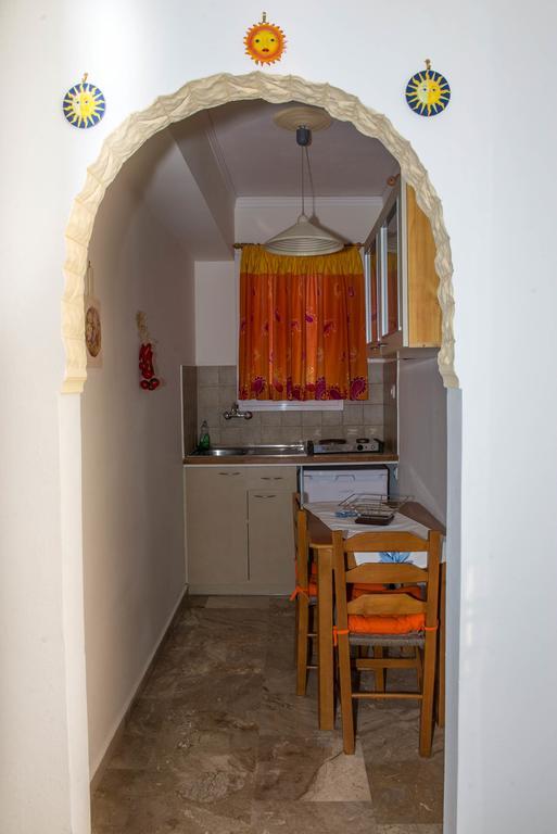 Matrona Apartments Poros Town Exterior photo