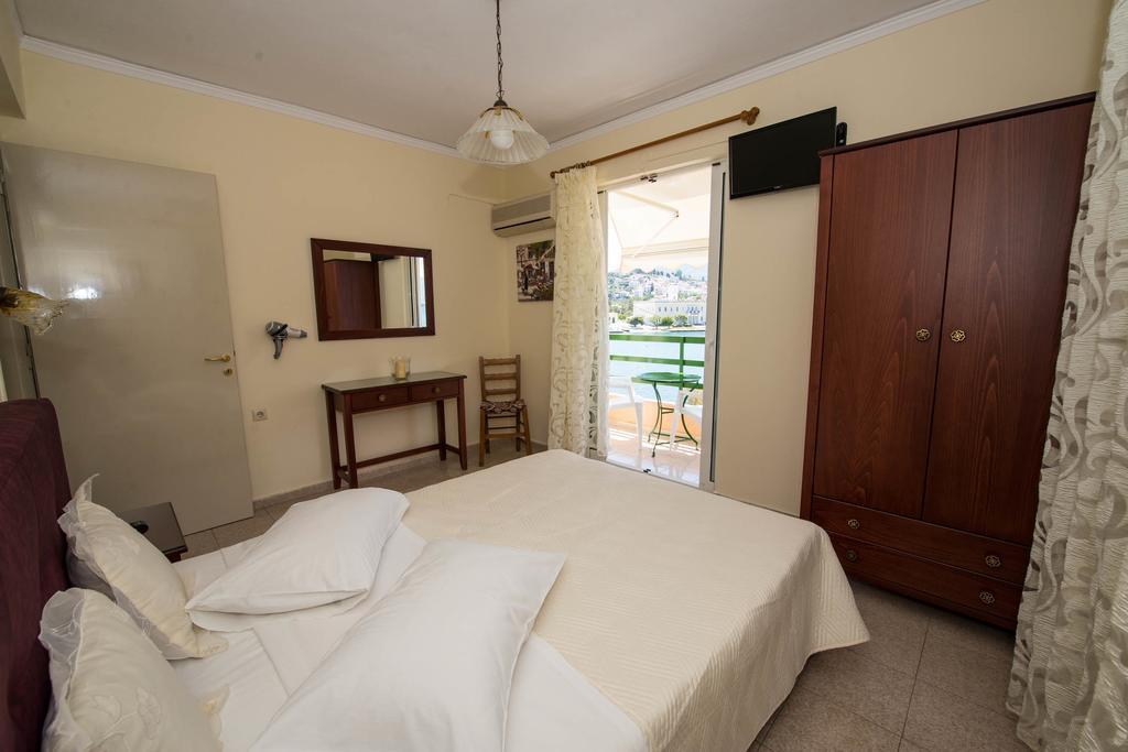 Matrona Apartments Poros Town Exterior photo