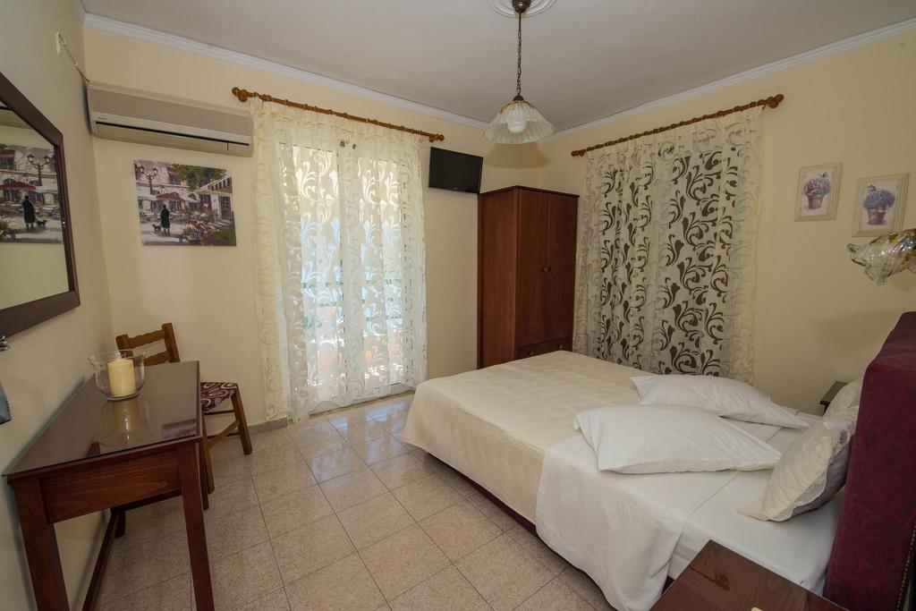 Matrona Apartments Poros Town Exterior photo